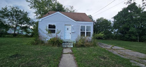 Photo of 629 Spencer Street, Flint City, MI 48505 (MLS # 20261069415)