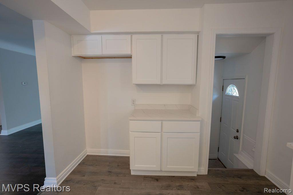 20914 WOODMONT Street