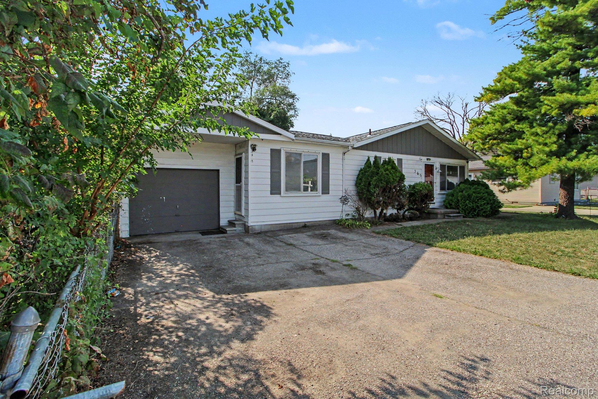 360 Woodlawn Avenue