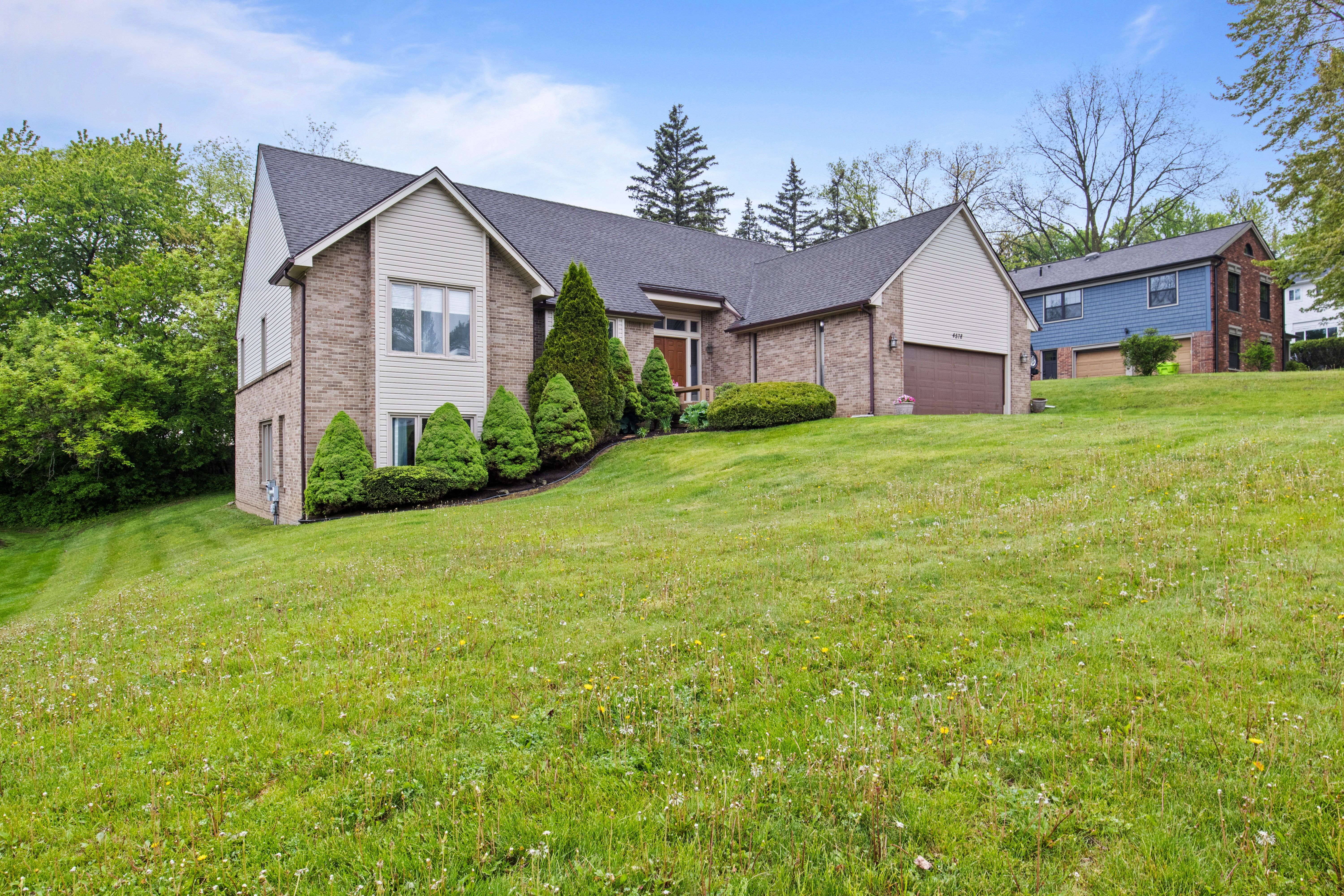 4578 PINE VILLAGE Drive