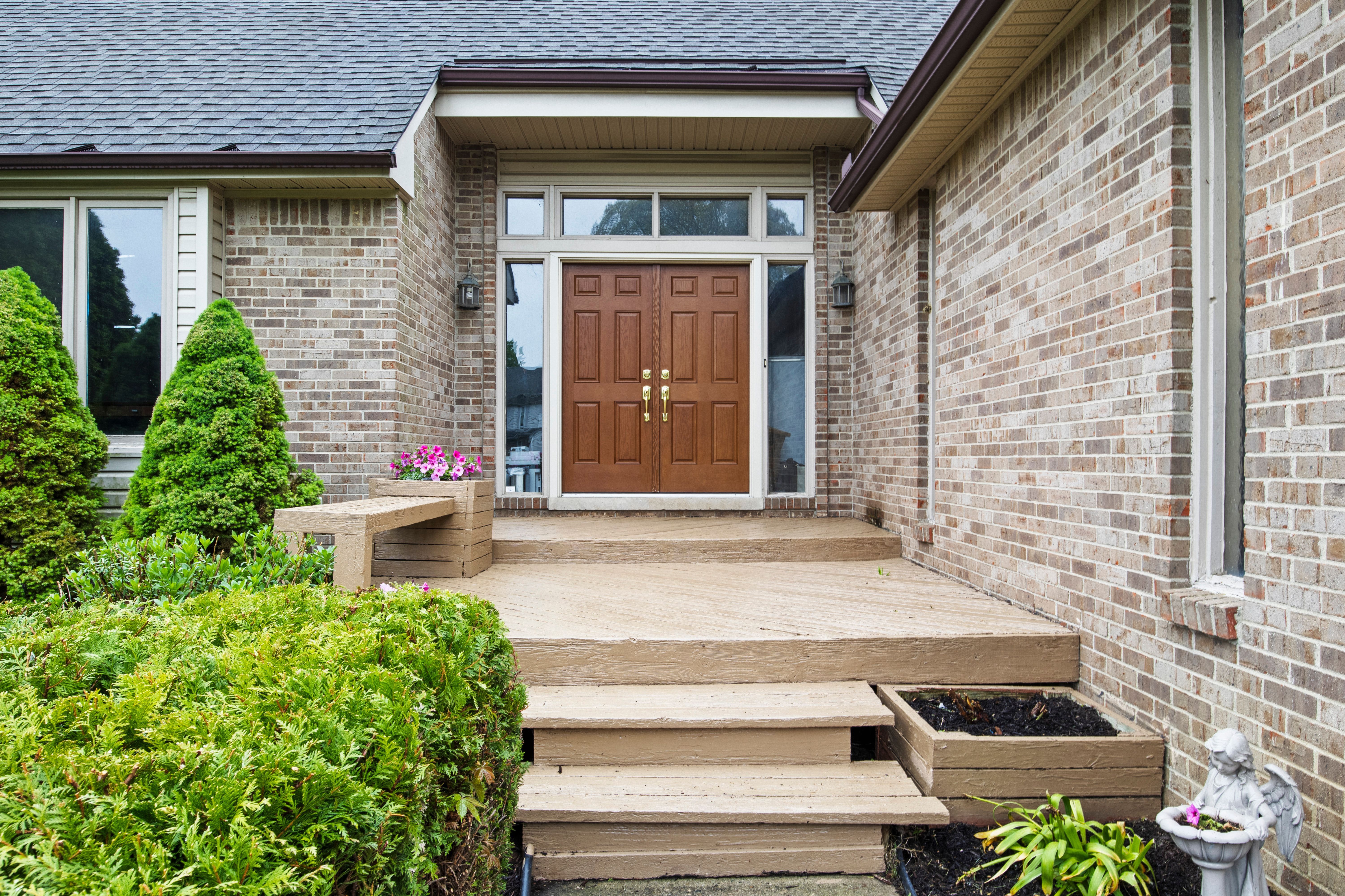 4578 PINE VILLAGE Drive