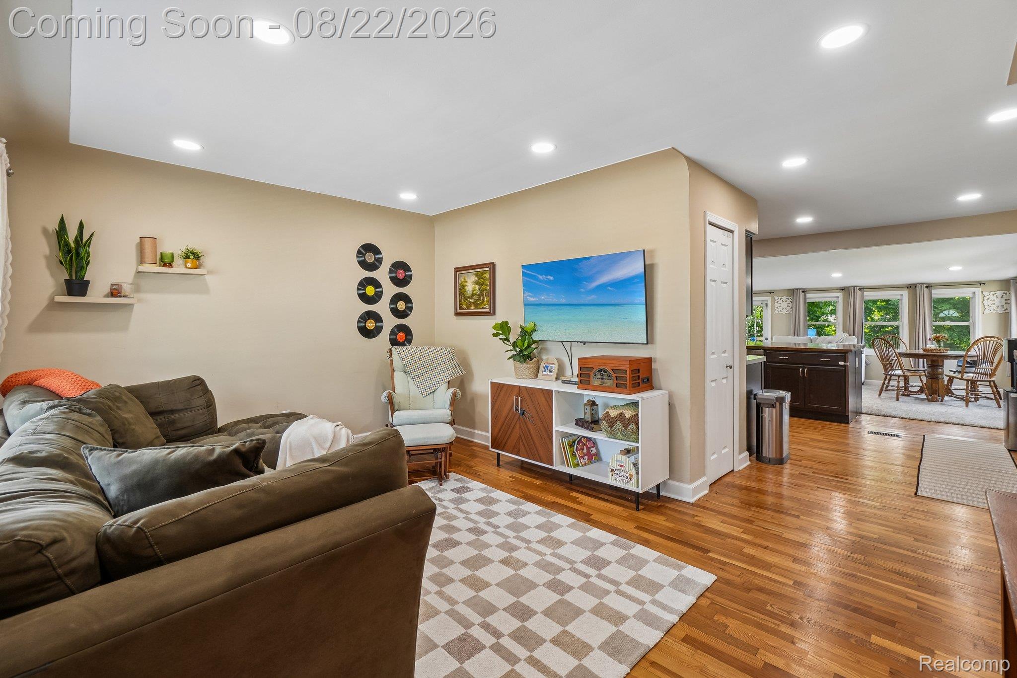 729 Woodbine Drive