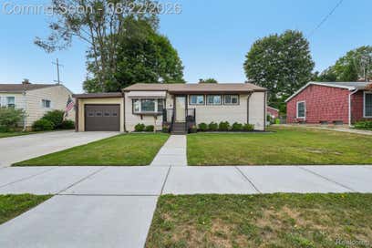 729 Woodbine Drive Fenton City MI 48430