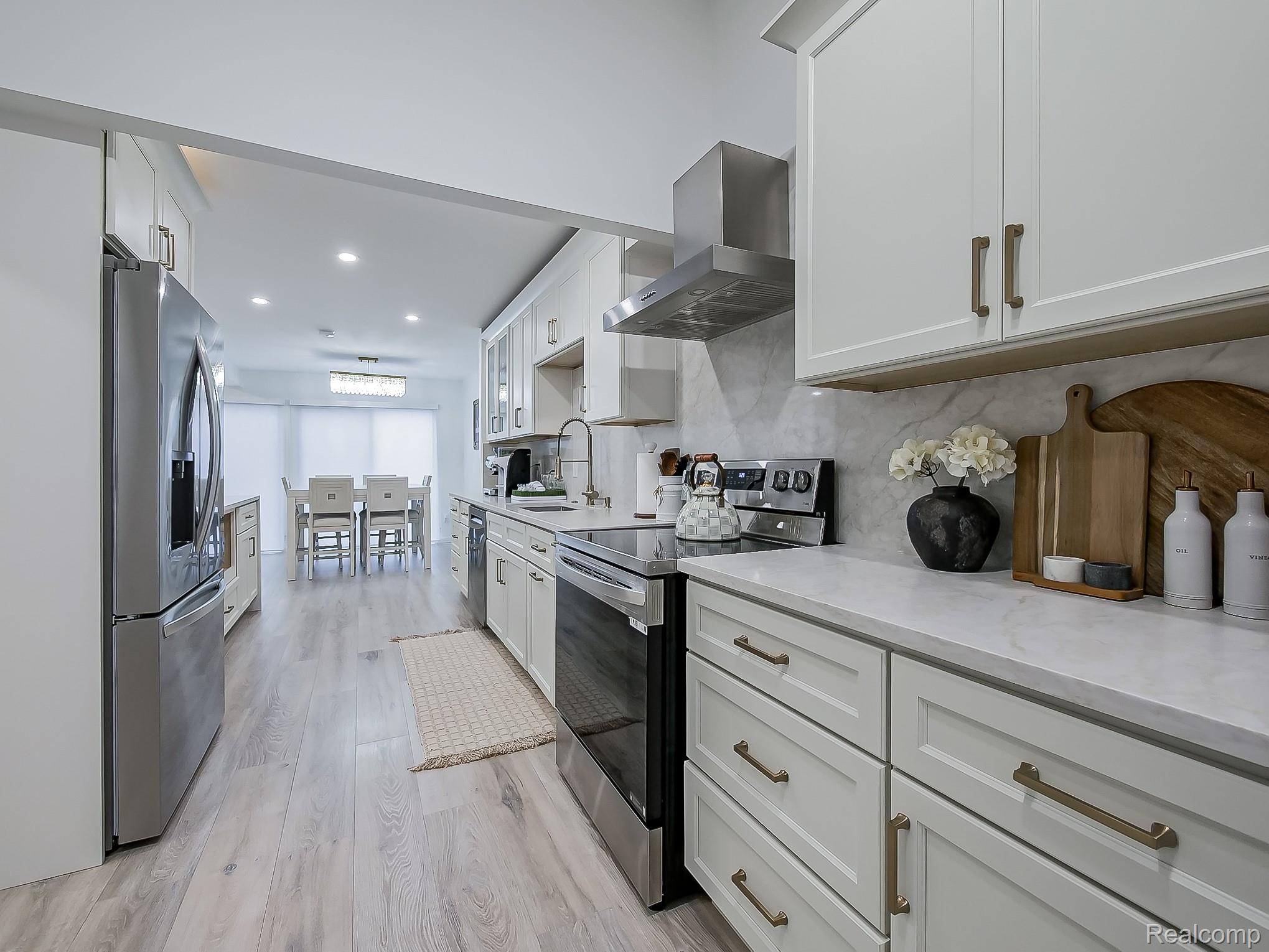 2957 MOON LAKE DR Drive