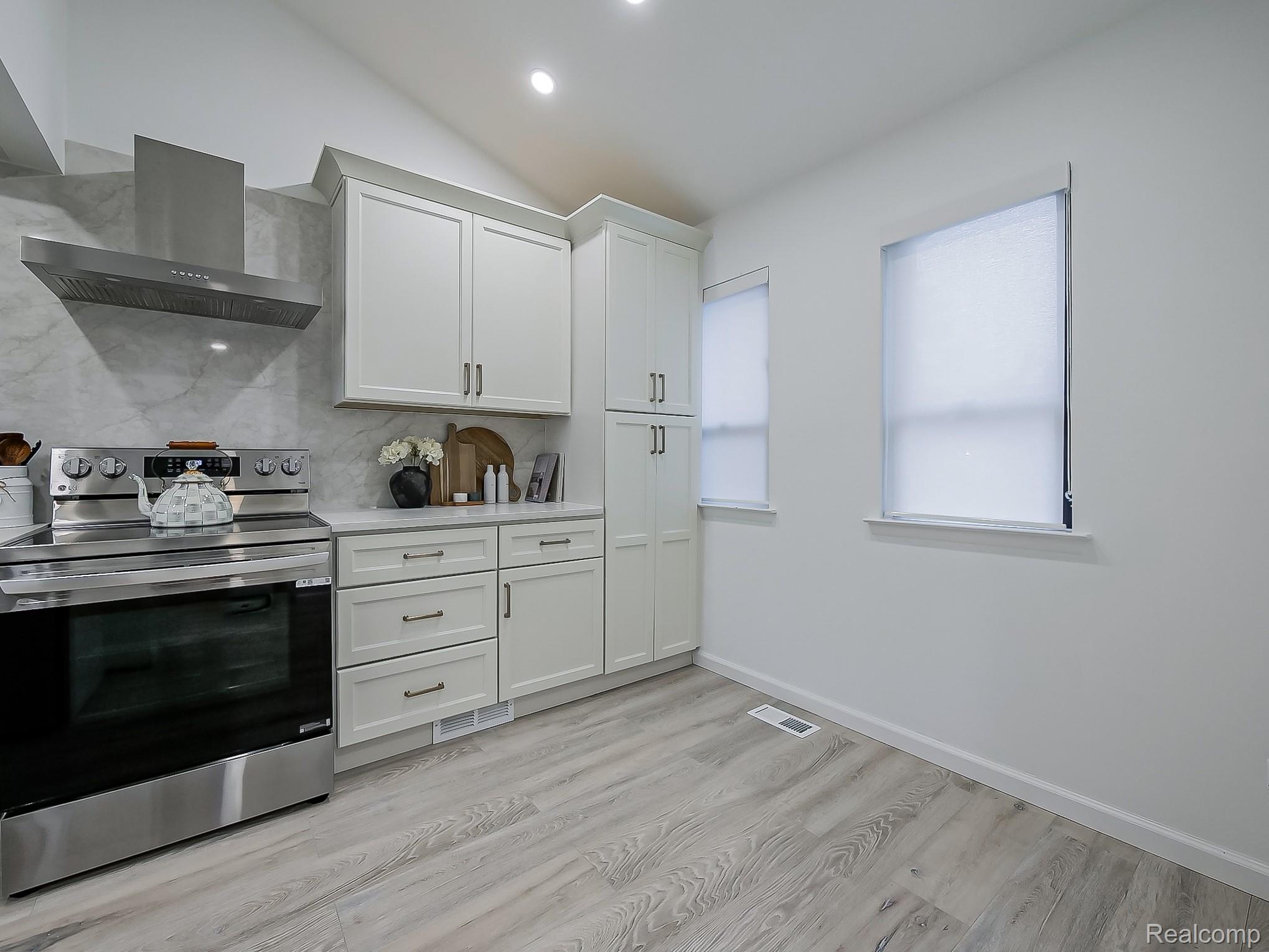 2957 MOON LAKE DR Drive