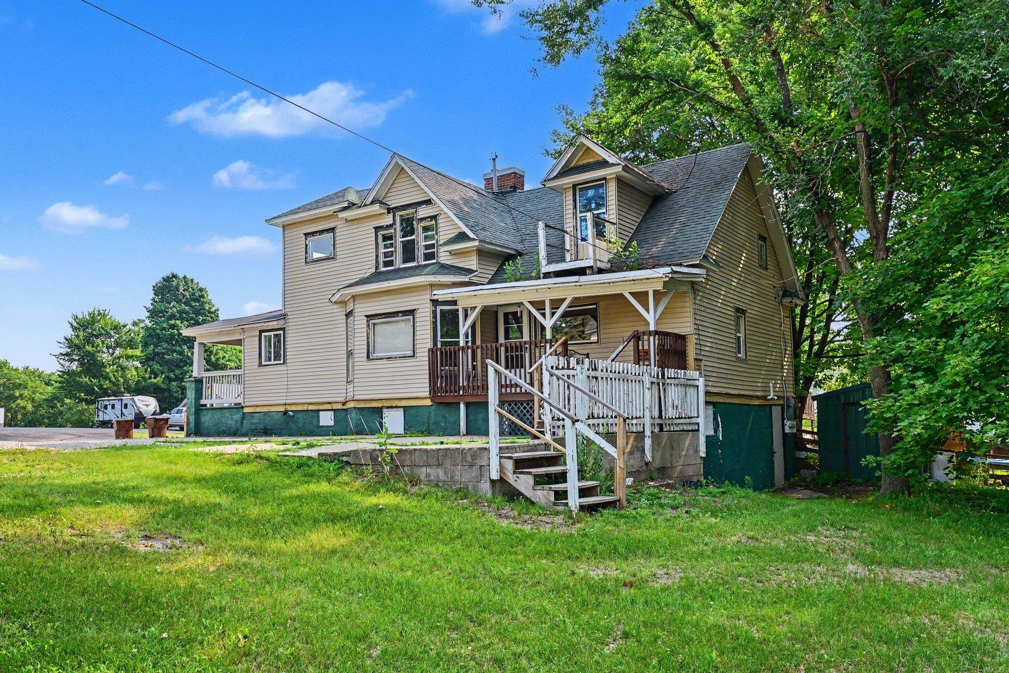 810 E Division Street
