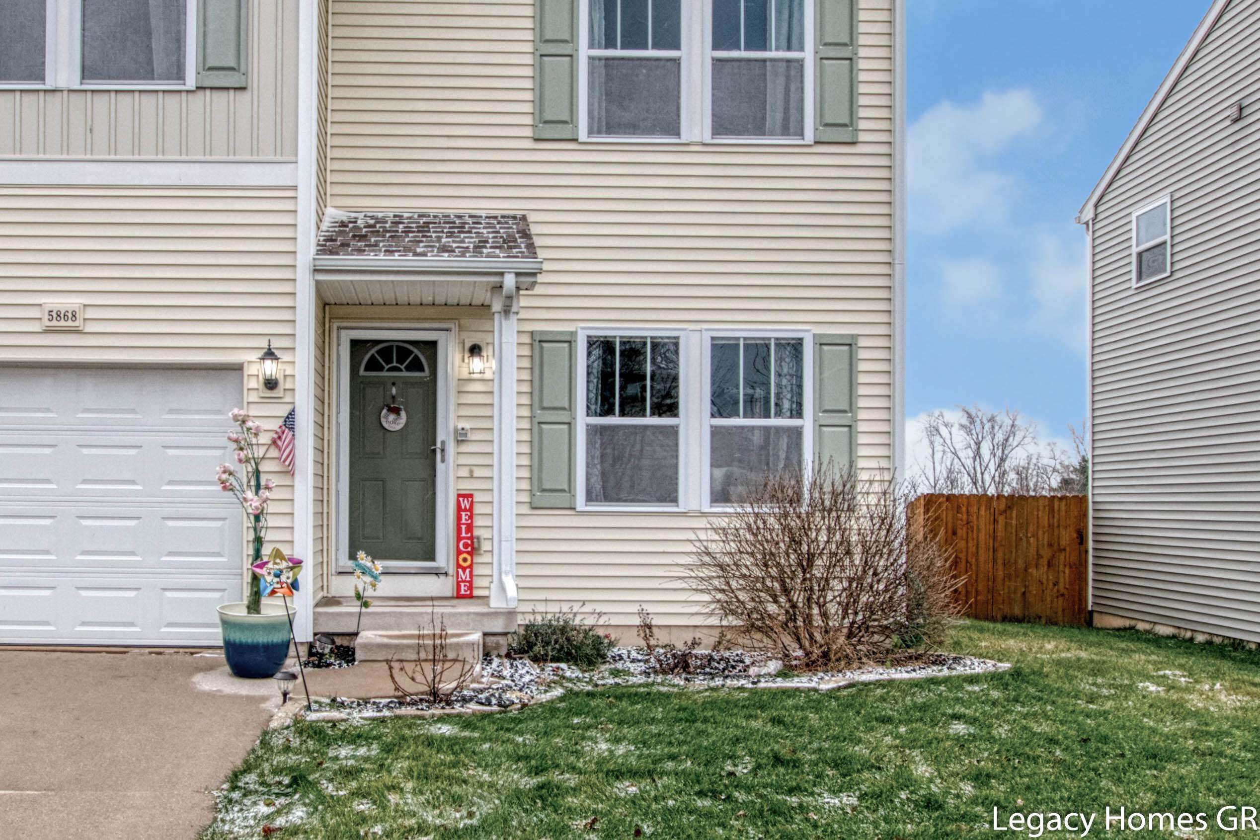 5868 Kiverton Ridge Drive SE