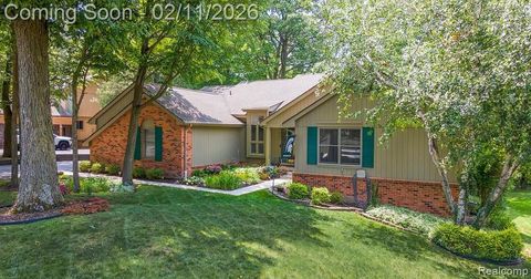 6076 Dunmore Drive West Bloomfield Charter Township MI 48322