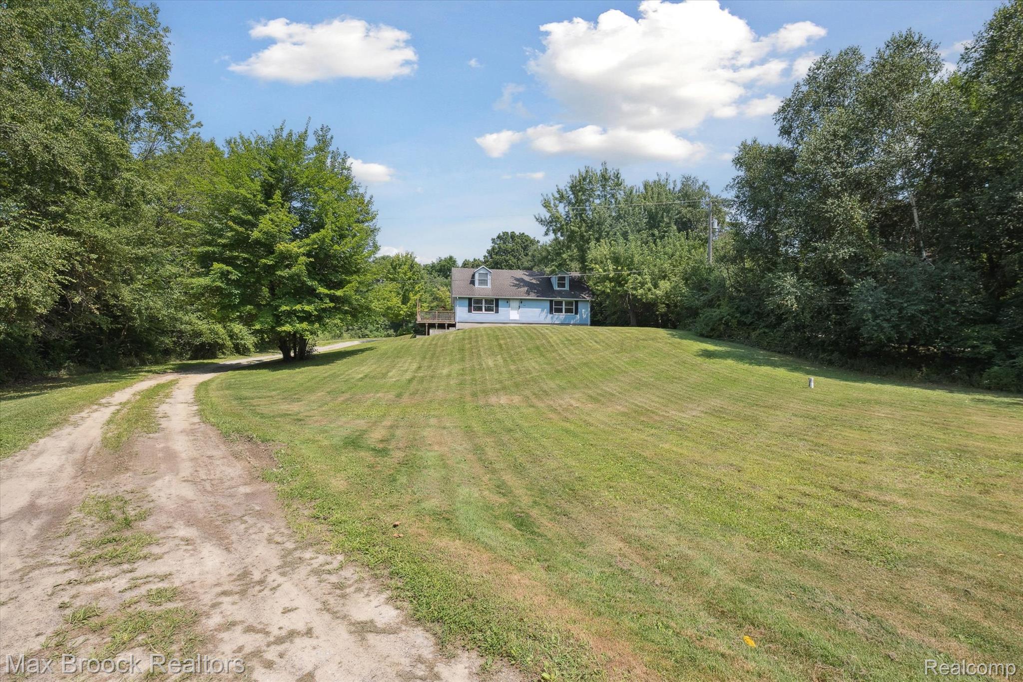 7669 Pontiac Lake Road