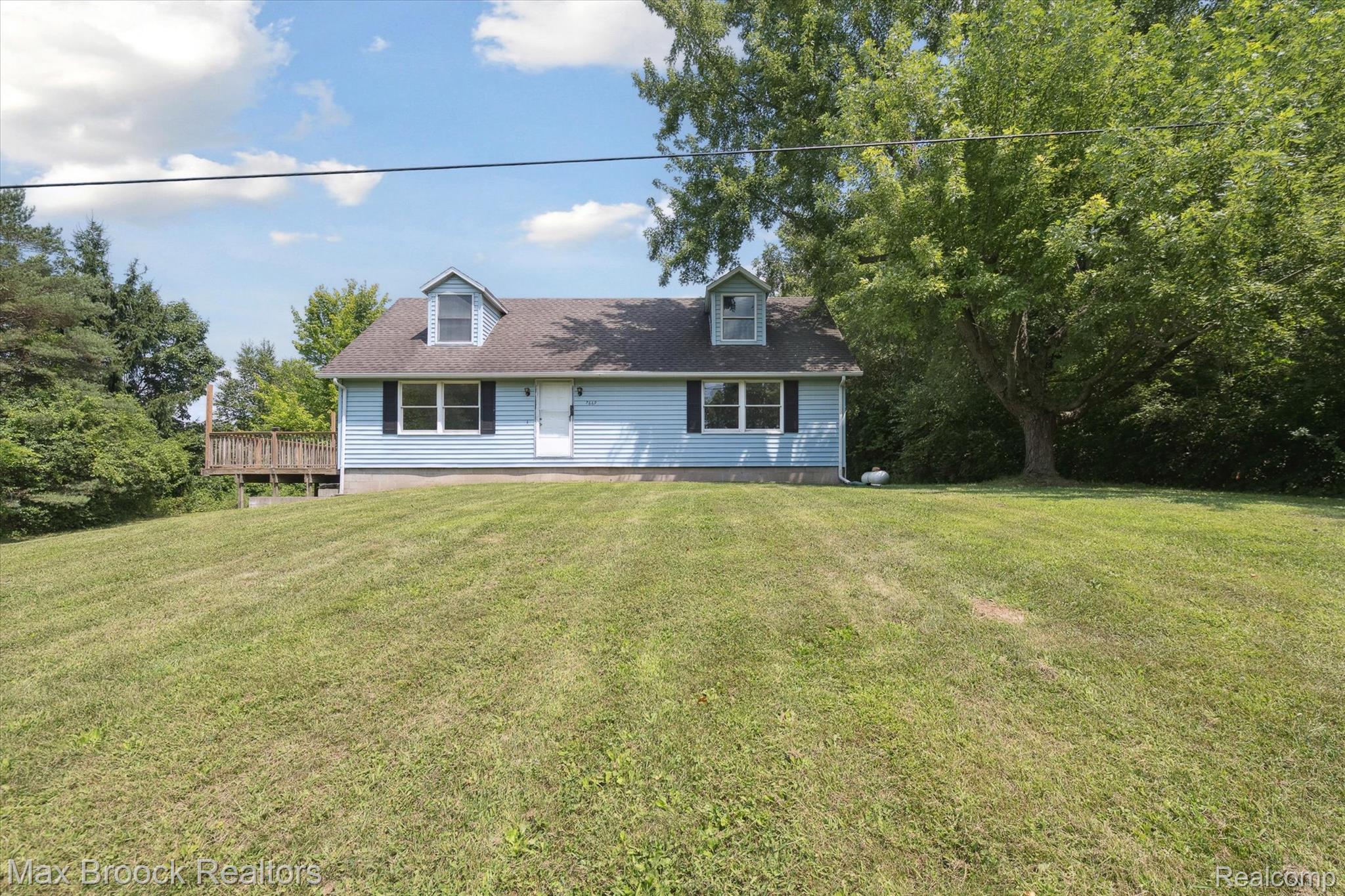 7669 Pontiac Lake Road