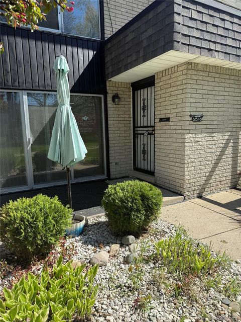 Photo of 8251 Kennedy Circle #3, Warren City, MI 48093 (MLS # 20261026497)