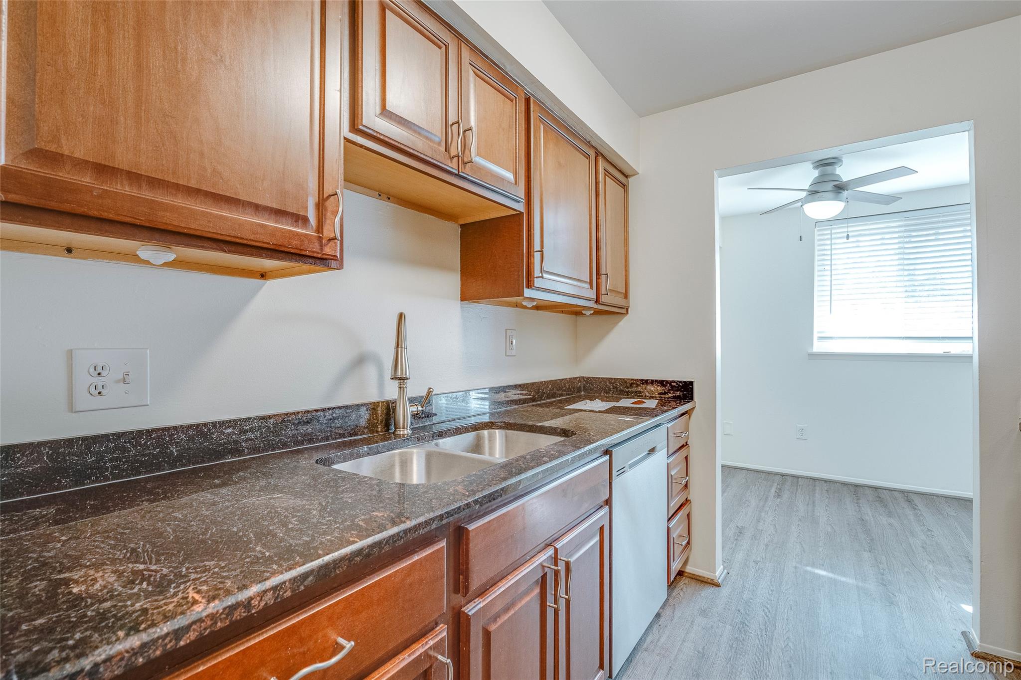 29860 W 12 Mile Road 604