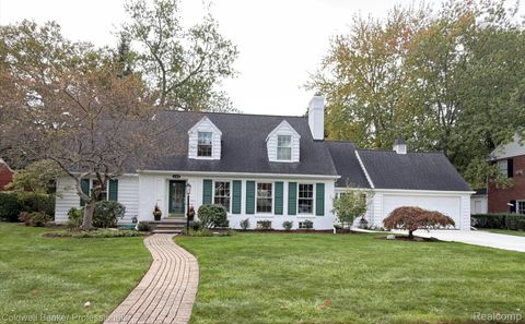 499 Sunningdale Drive Grosse Pointe Woods City MI 48236