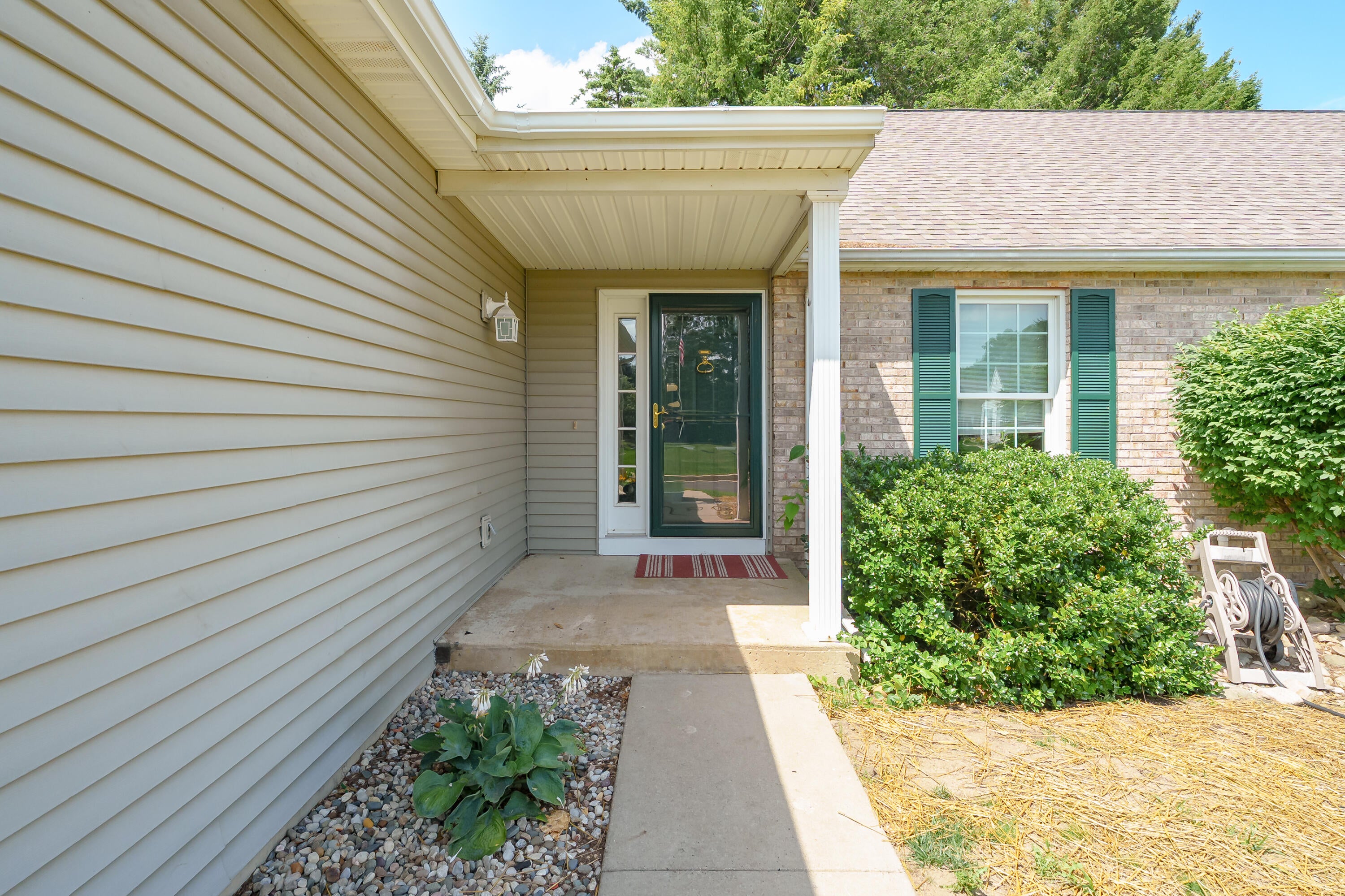 2919 Hunters Place 19