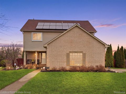 29011 Oakmont Drive Chesterfield Township MI 48051