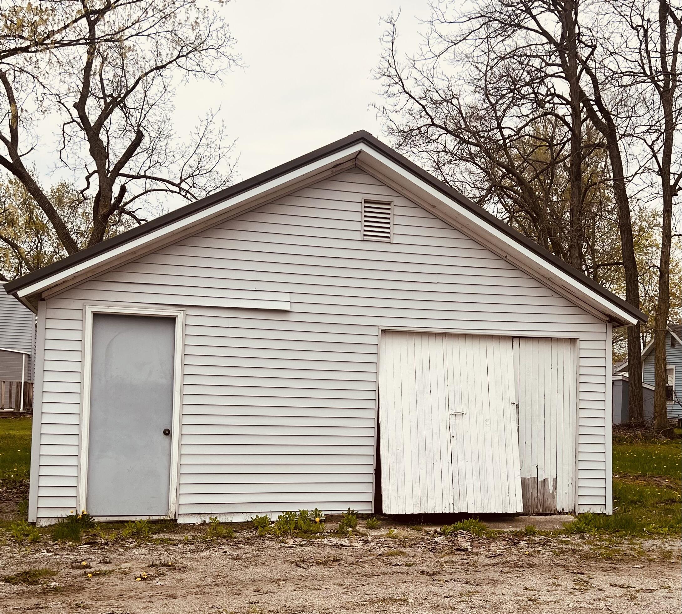 210 S Division Avenue