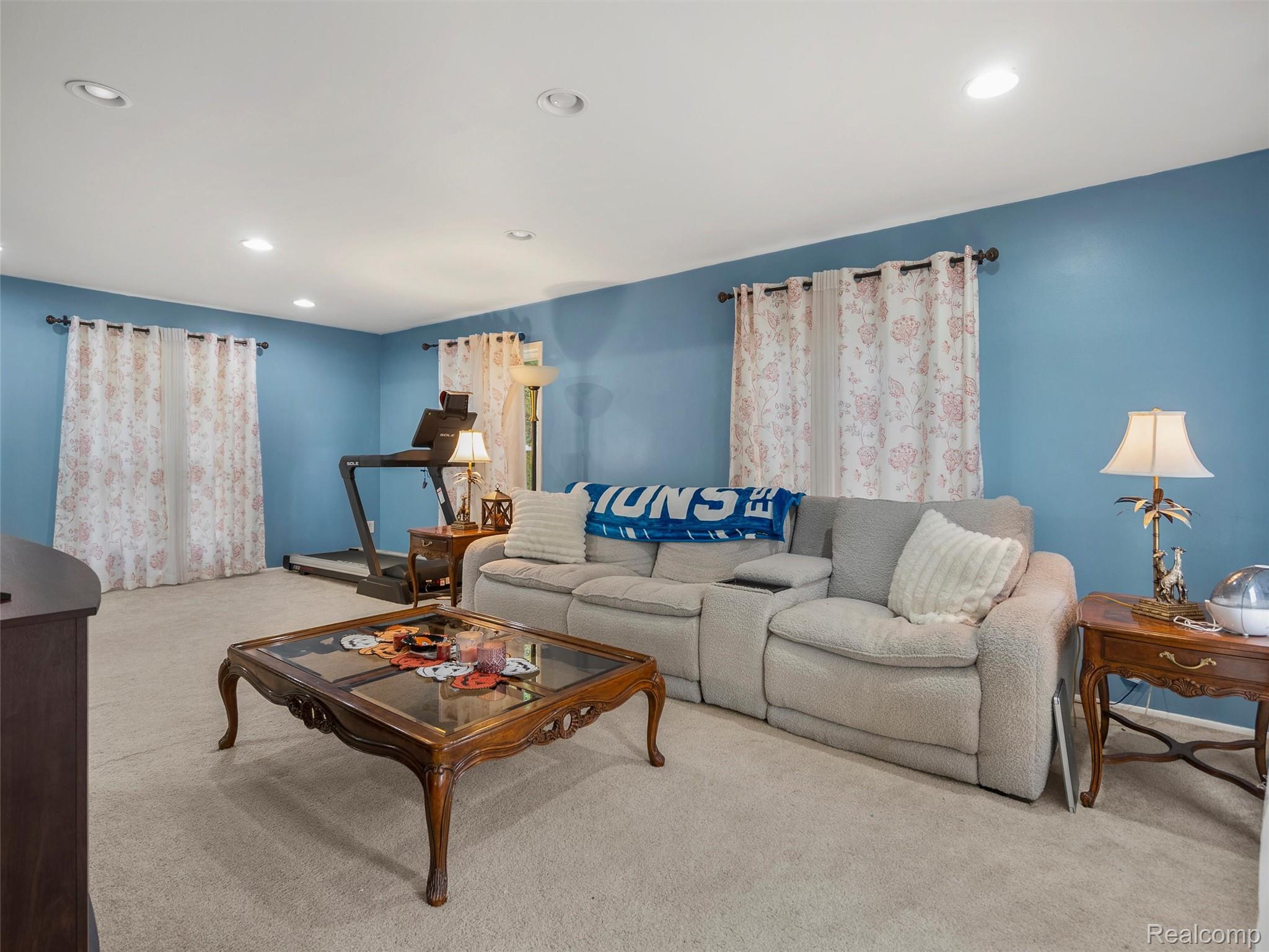 1912 Hunters Ridge Drive