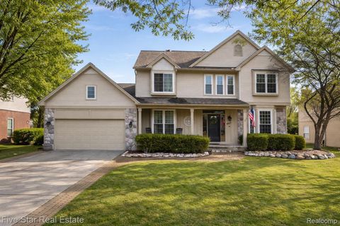 1047 Saddle Drive South Lyon City MI 48178