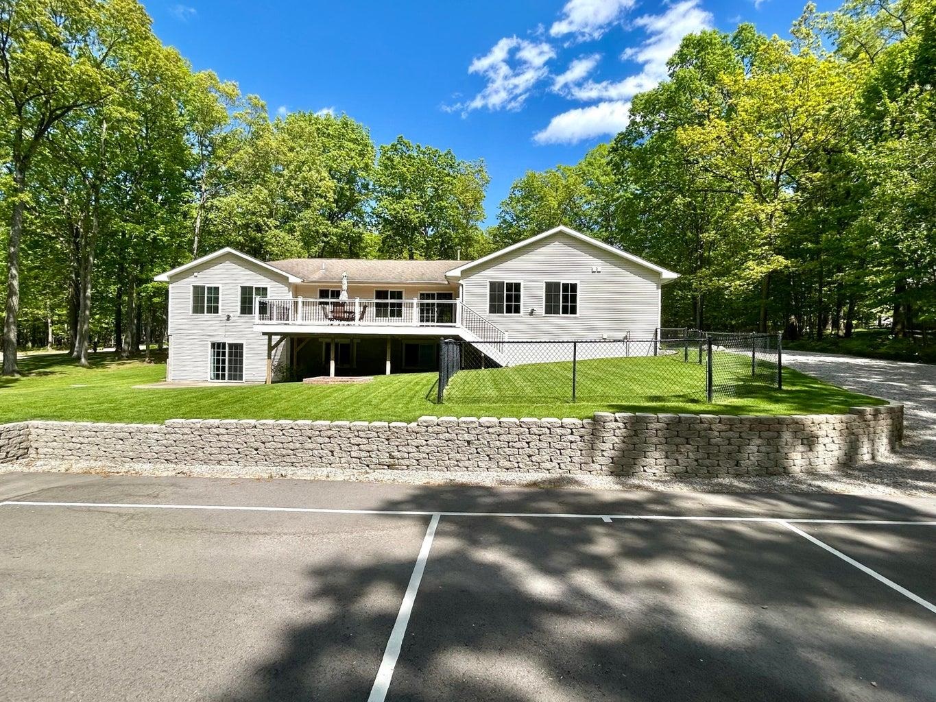 10603 Tall Oaks Court