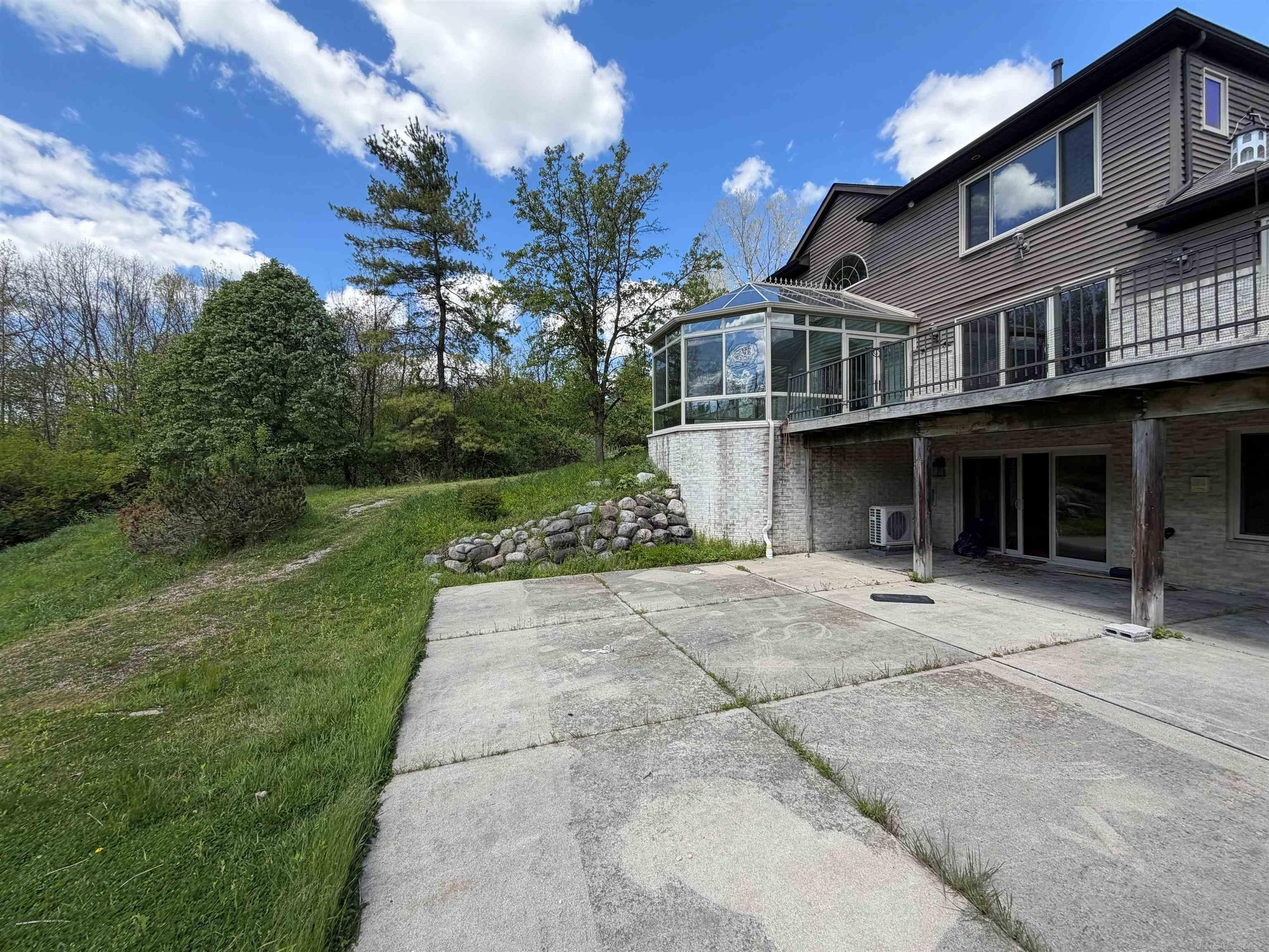 21707 Lilac Lane
