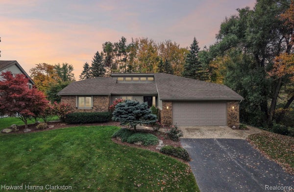 2625 CEDAR KEY DR, LAKE ORION, MI 48360 - Image bd5956151e4e23b9478a072762d92017/3484001285