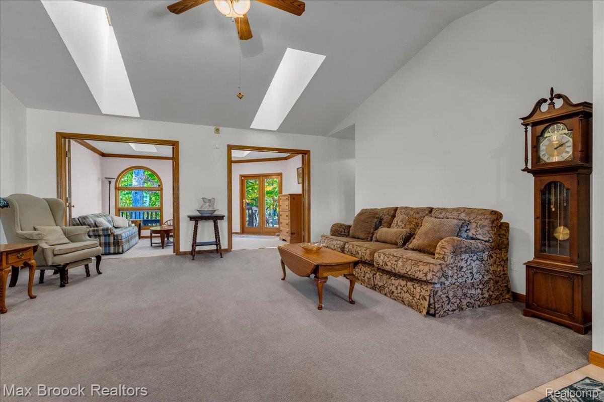 1829 Farnsworth Road