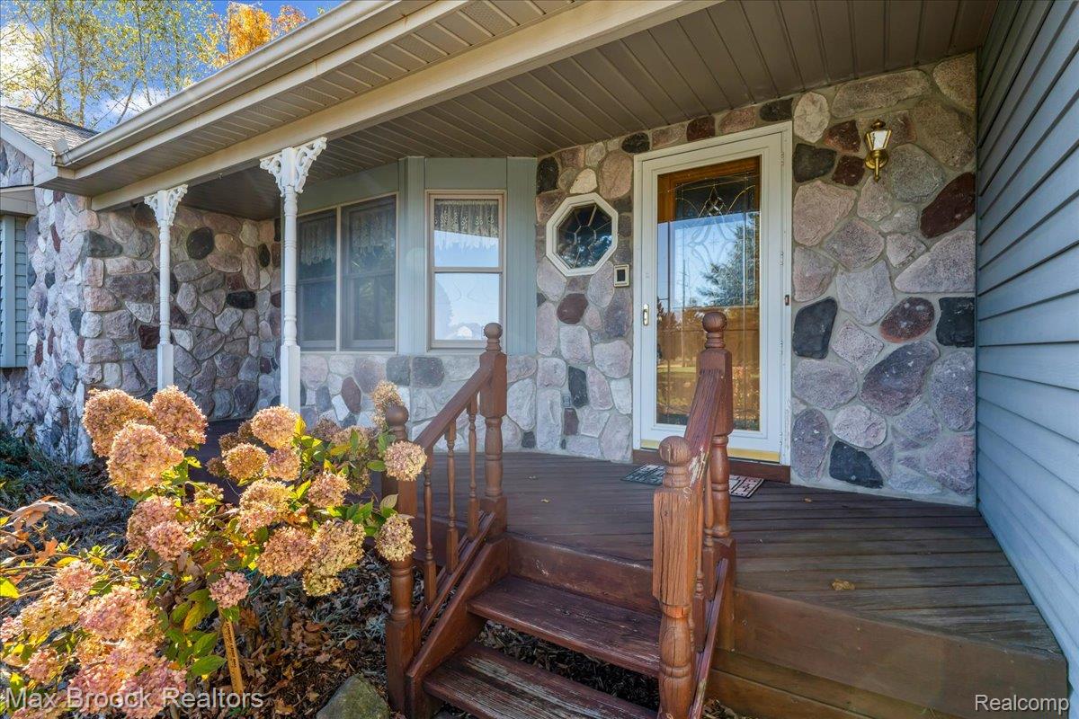 1829 Farnsworth Road