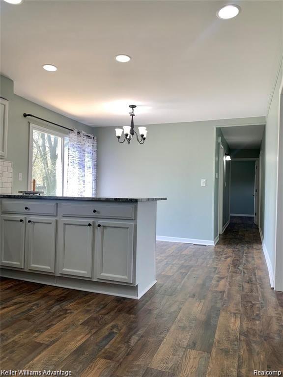689 LUCILLE Drive