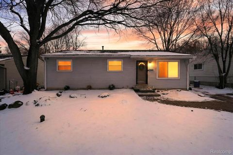 743 Dunreath Street Wolverine Lake Village MI 48390