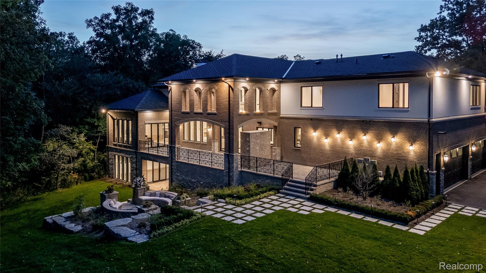 559 Barrington Park Drive
