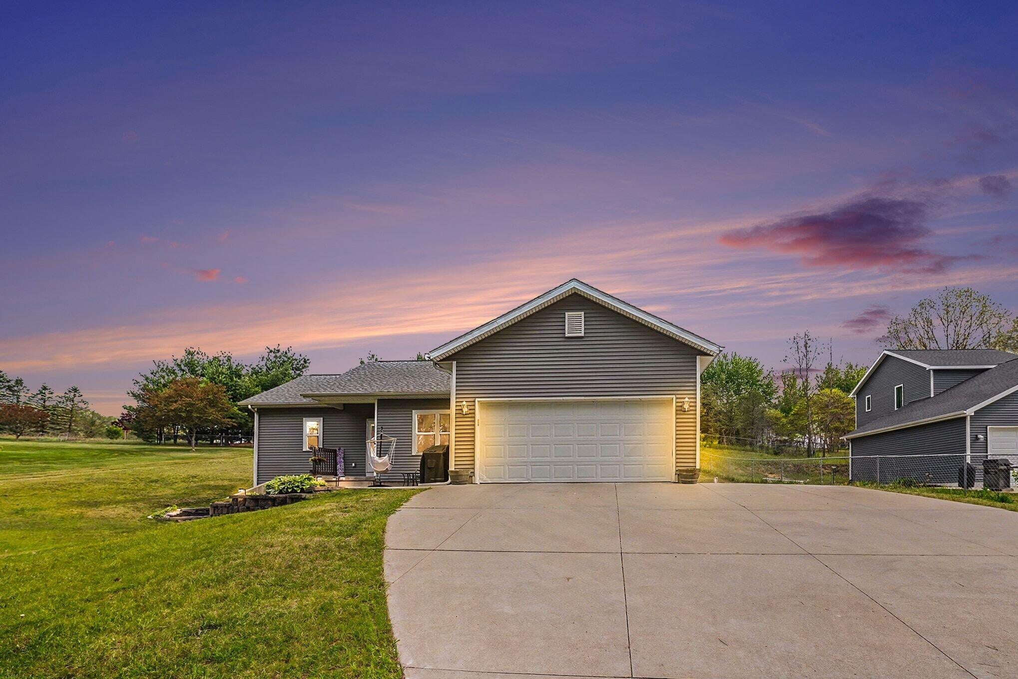 31800 Pine Ridge Circle