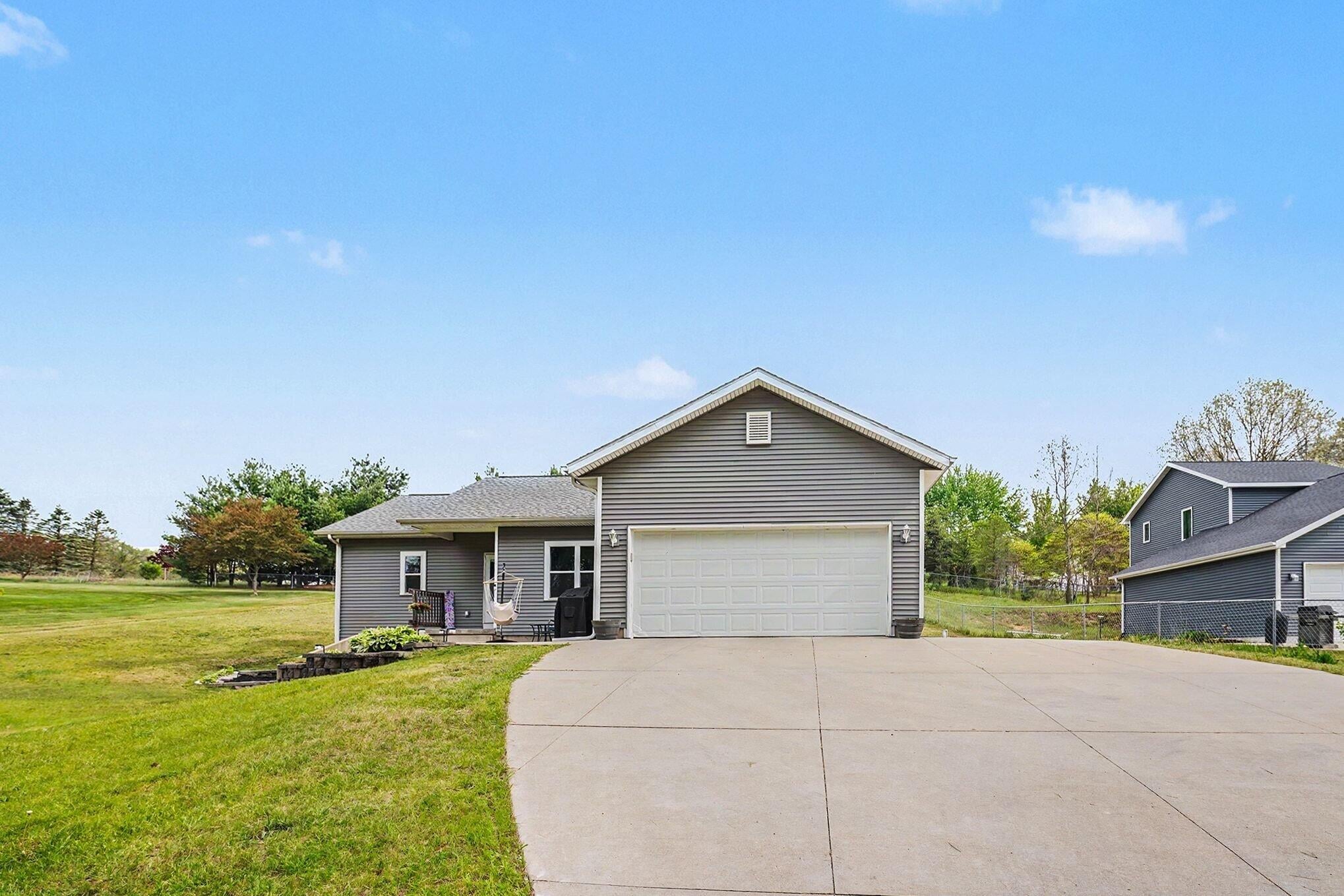 31800 Pine Ridge Circle