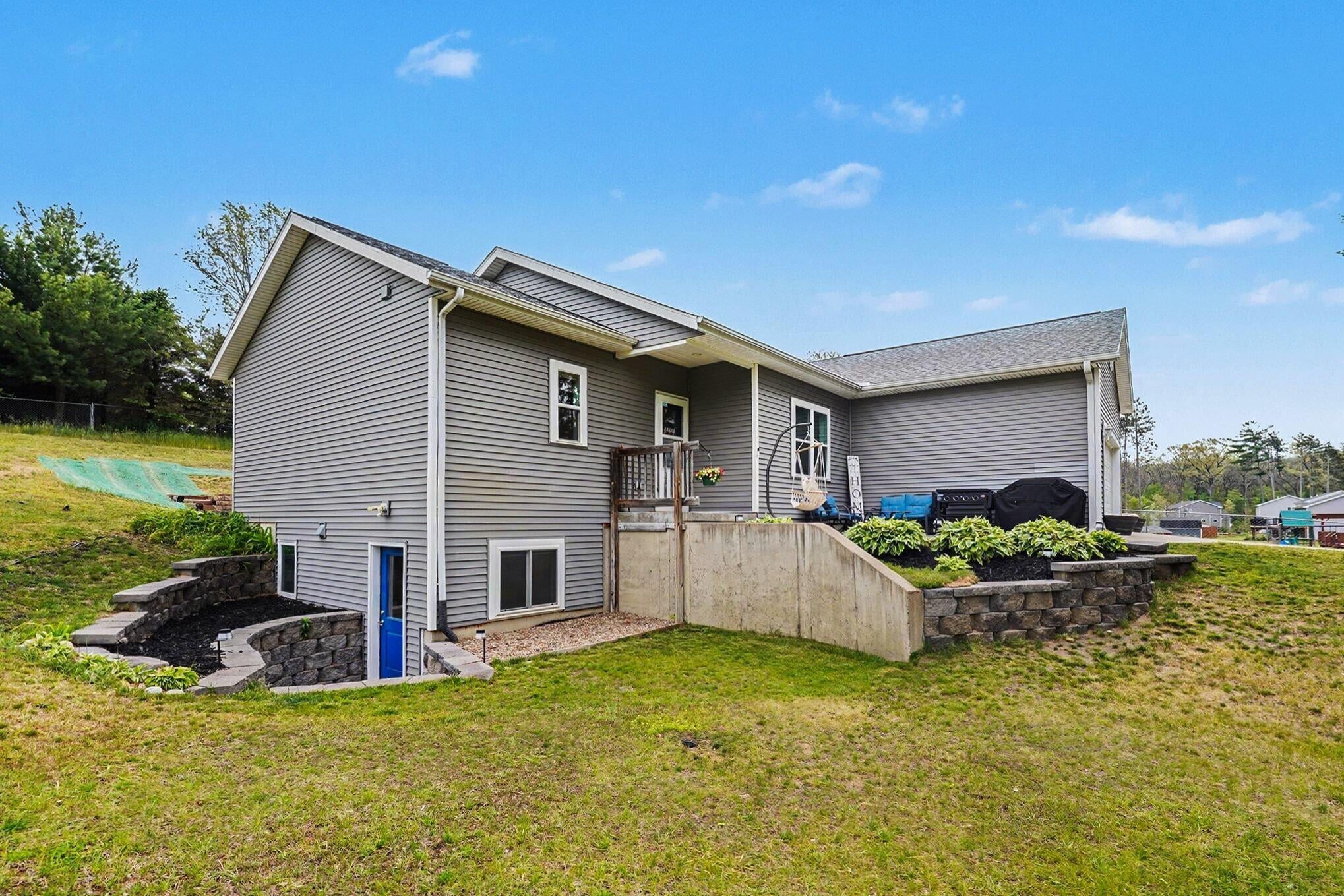 31800 Pine Ridge Circle