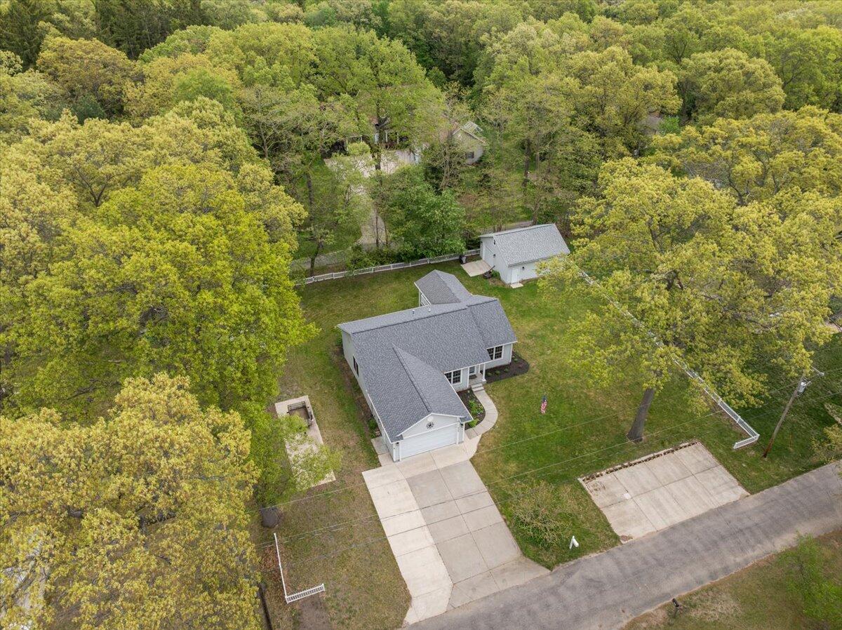 900 Andree Road