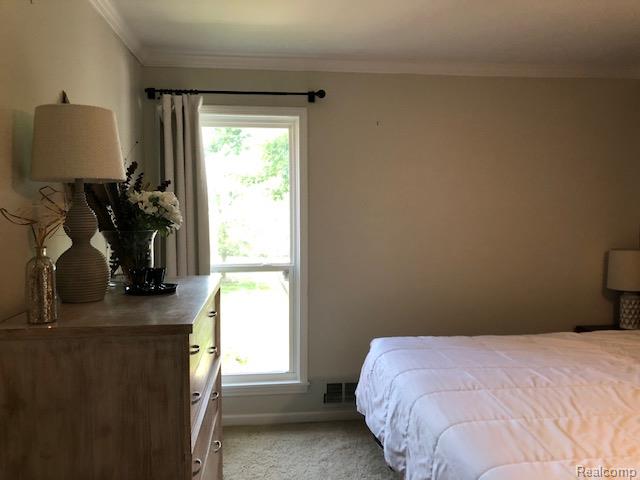 725 Randolph Street 218