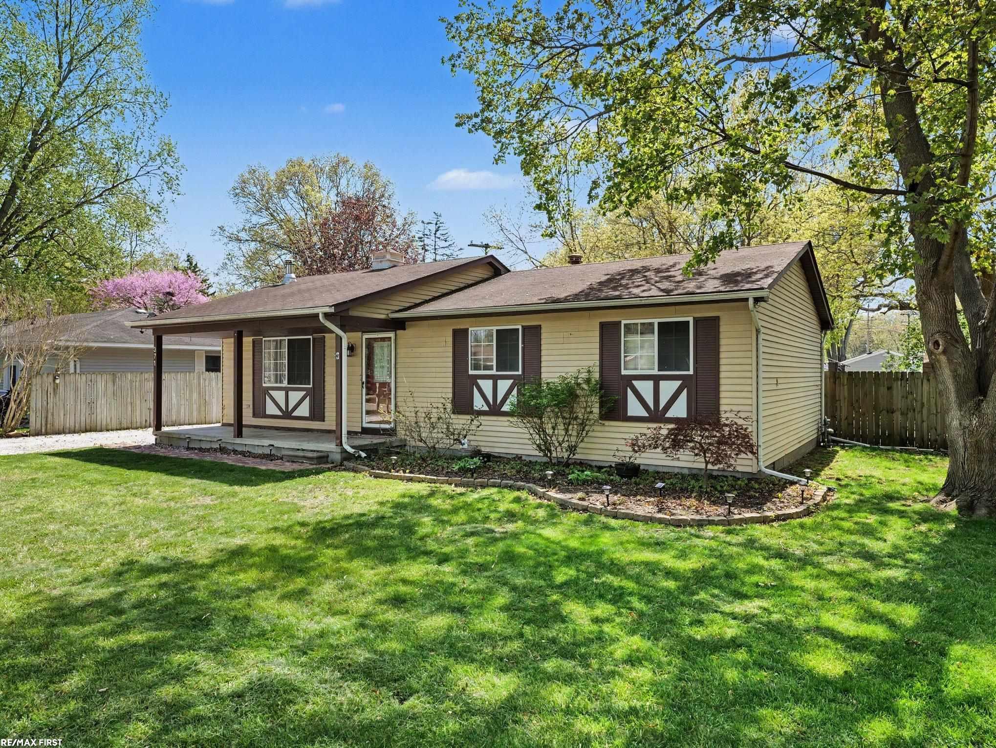 371 Colonial Lane