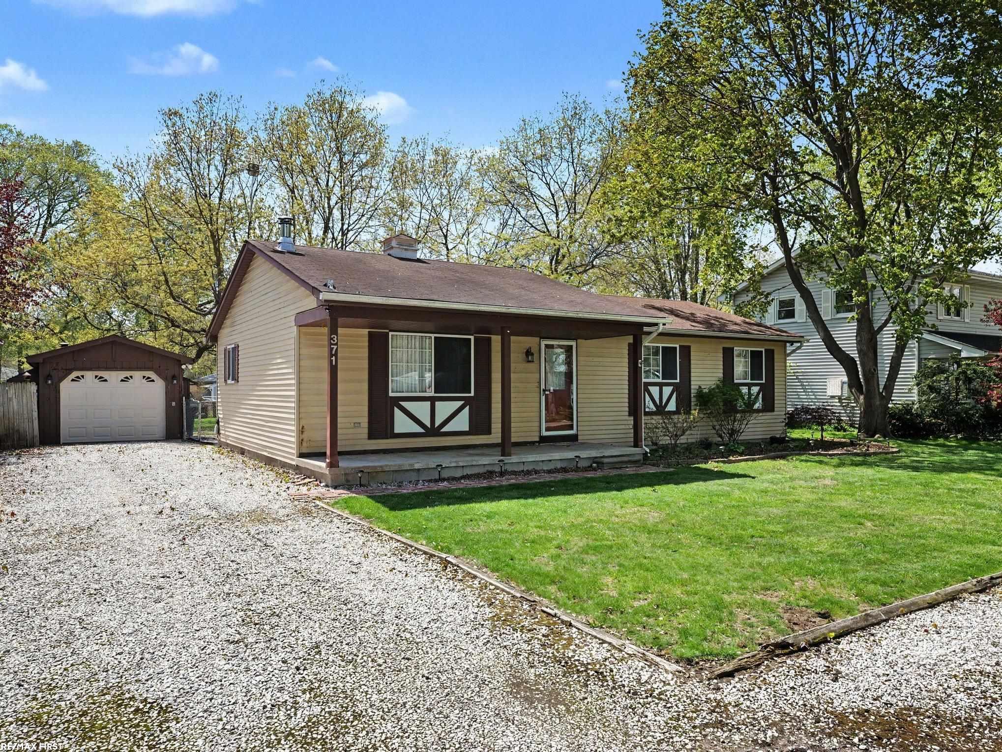 371 Colonial Lane