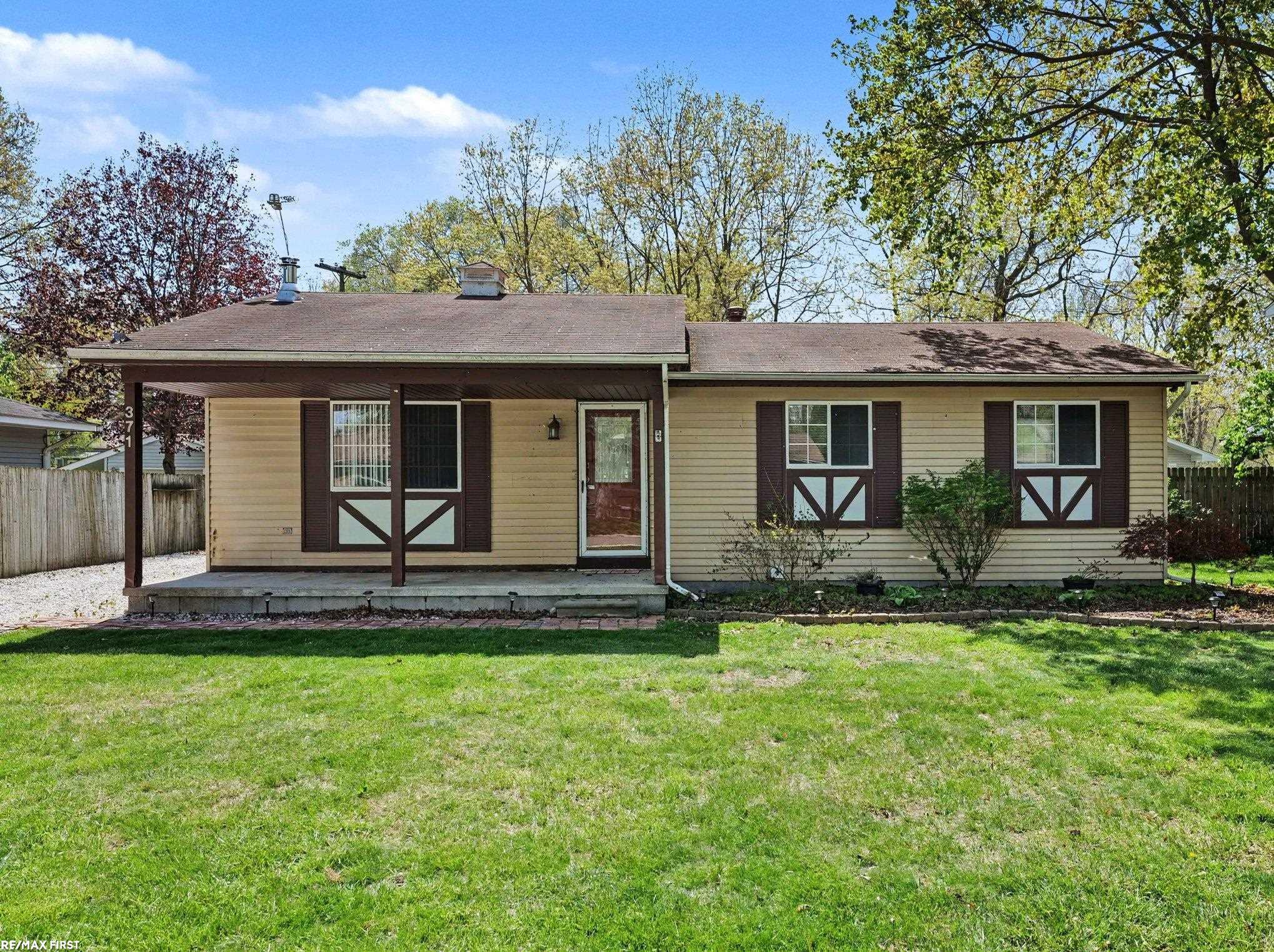 371 Colonial Lane