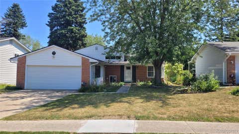 Photo of 691 Jamestown Road, Auburn Hills City, MI 48326 (MLS # 20261049704)