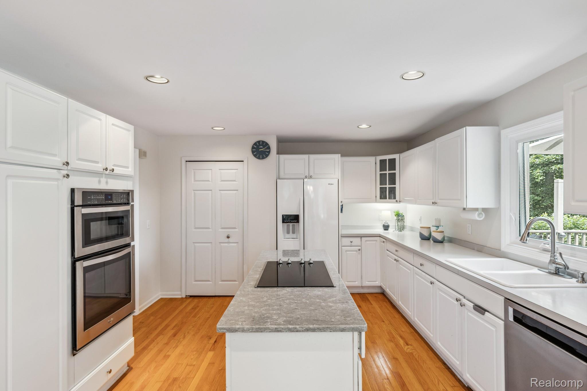 5520 Huron Hills Drive