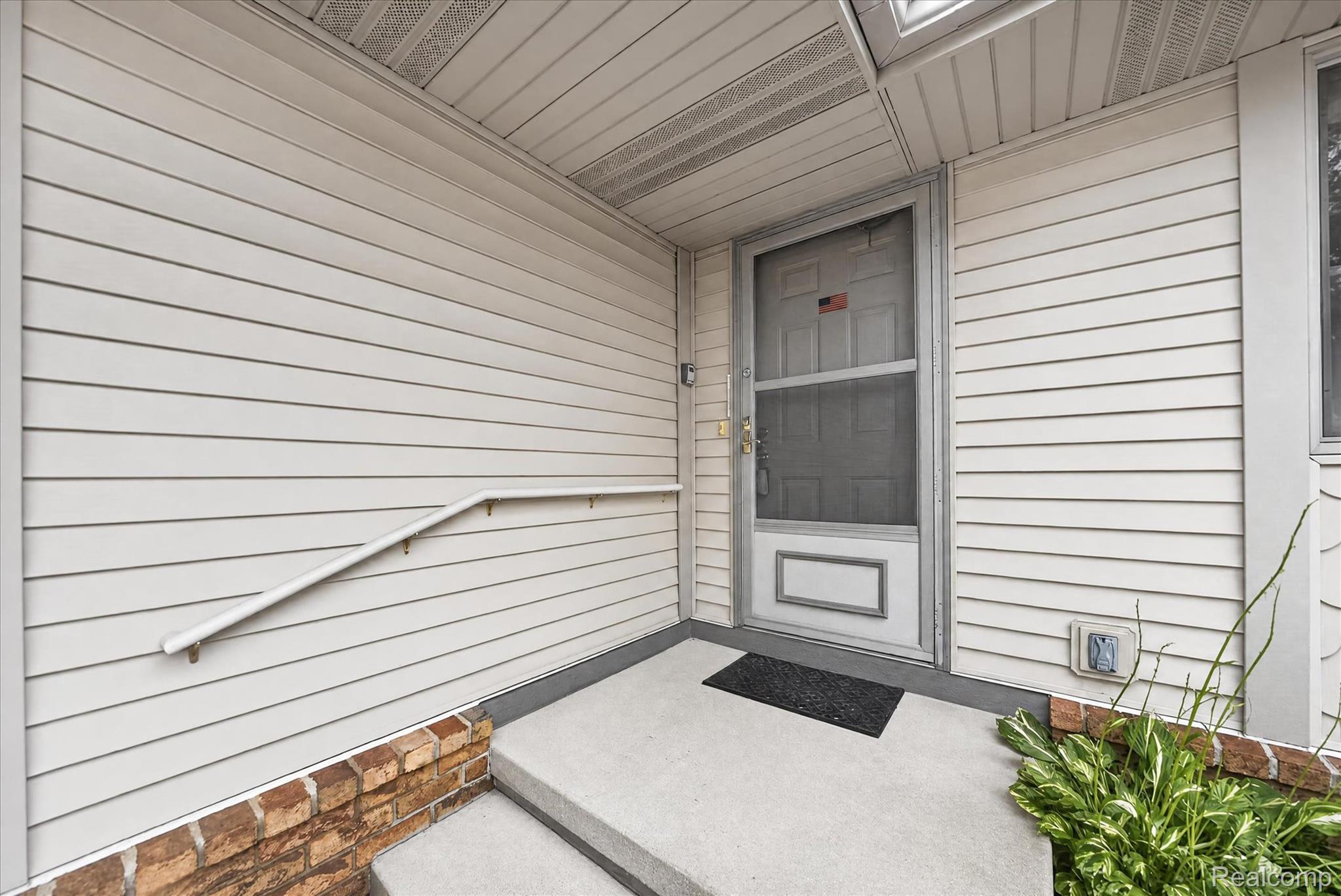 205 Addison Circle