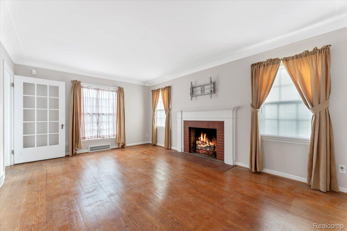 909 N Highland Street