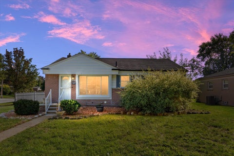 Photo of 29511 Grandon Street, Livonia City, MI 48150 (MLS # 81026053546)