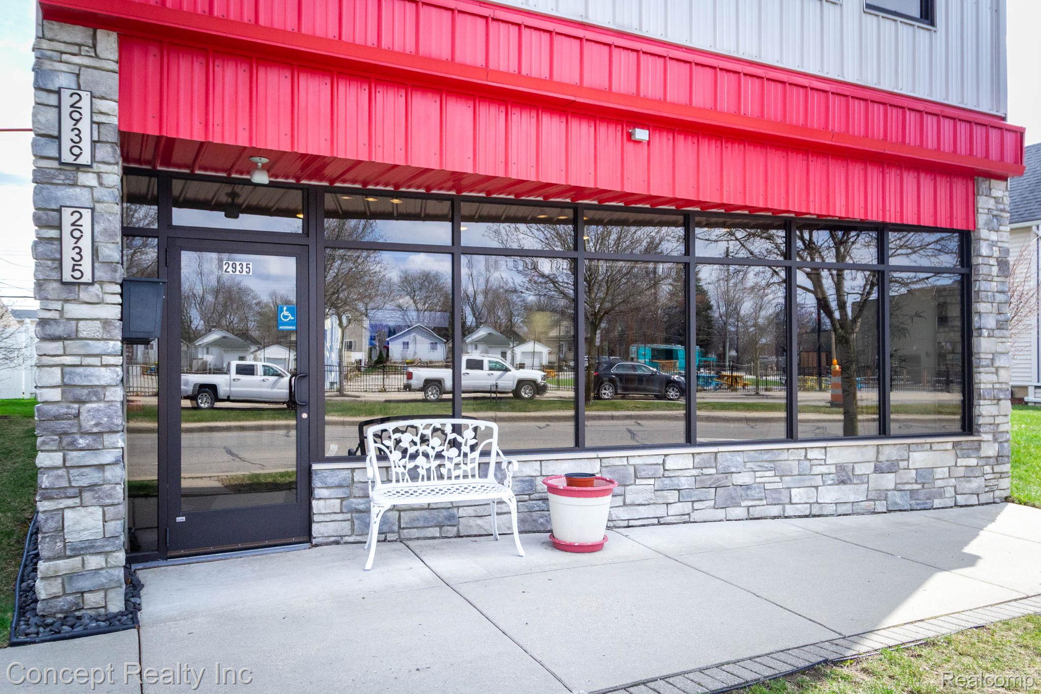 2935 W Jefferson Avenue