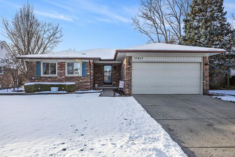 37815 Streamview Drive Sterling Heights City MI 48312