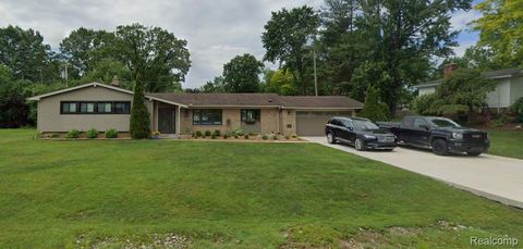 7070 Riverstone Road West Bloomfield Charter Township MI 48322