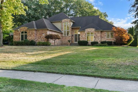 1615 Redbud Drive Troy City MI 48098