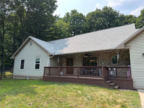 5435 Snow Den Trail Columbiaville Village MI 48421