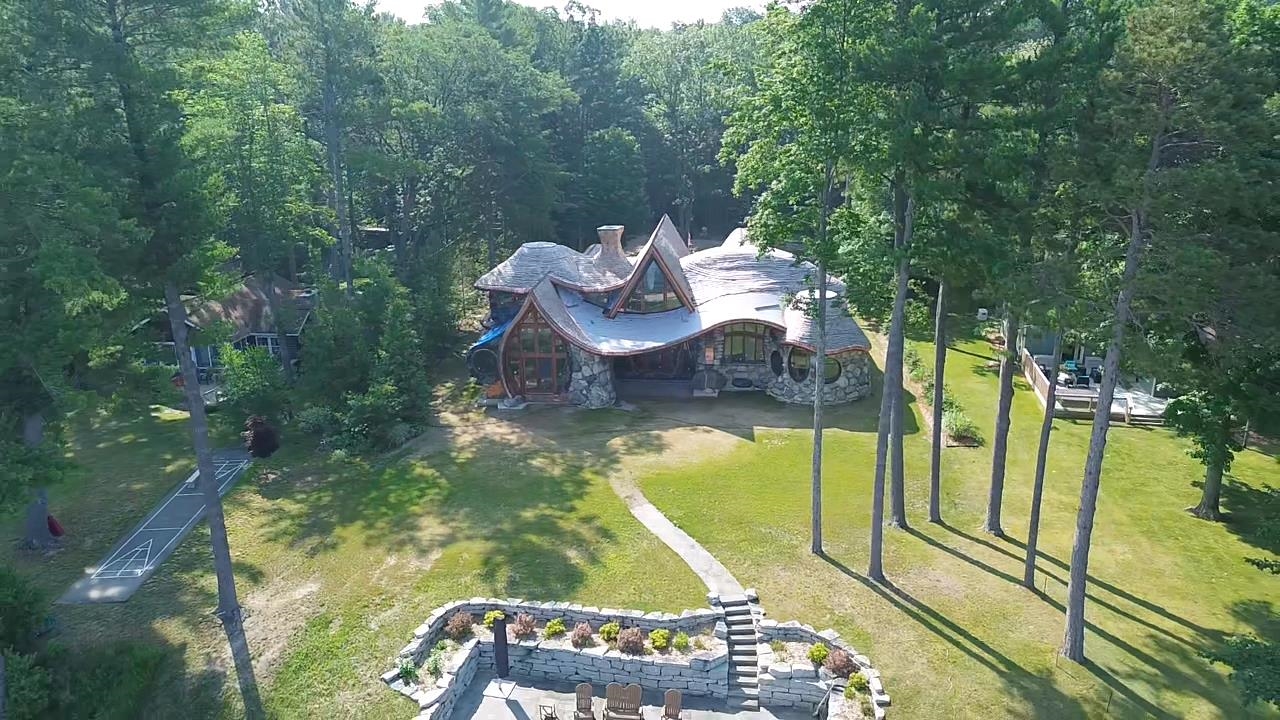 9554 Fowler Lane