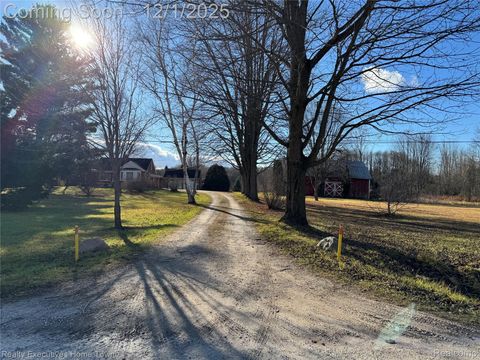 7305 Big Hand Road St Clair Township MI 48079